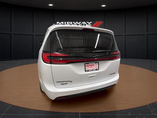 Bright White Clearcoat 2025 Chrysler Pacifica Limited