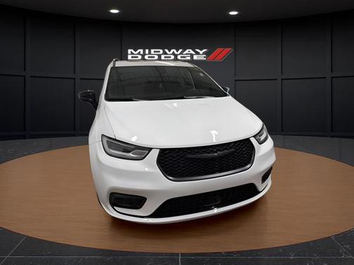 Bright White Clearcoat 2025 Chrysler Pacifica Limited