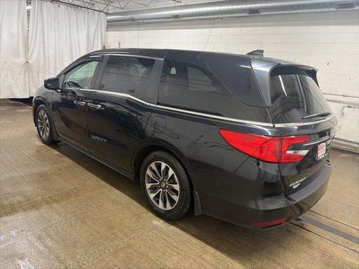 Crystal Black Pearl 2022 Honda Odyssey EX-L