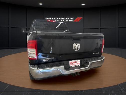 Diamond Black Crystal Pearlcoat 2024 RAM 2500 Big Horn Crew Cab 4x4 6'4' Box
