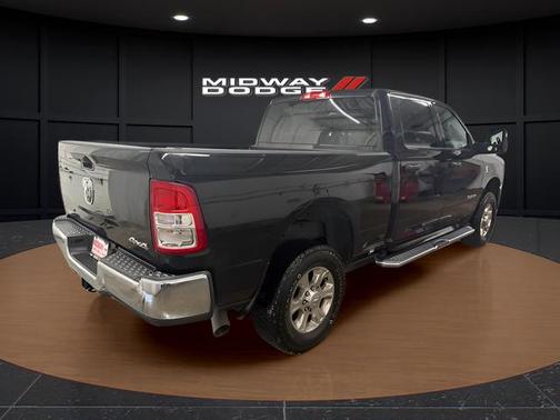 Diamond Black Crystal Pearlcoat 2024 RAM 2500 Big Horn Crew Cab 4x4 6'4' Box
