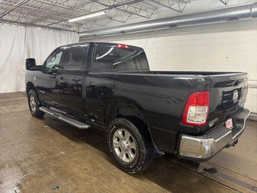 Diamond Black Crystal Pearlcoat 2024 RAM 2500 Big Horn Crew Cab 4x4 6'4' Box