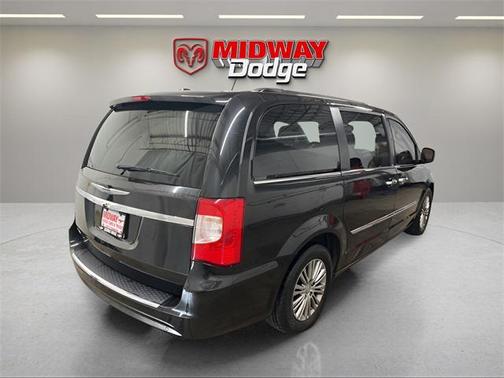 2014 Chrysler Town & Country Touring-L