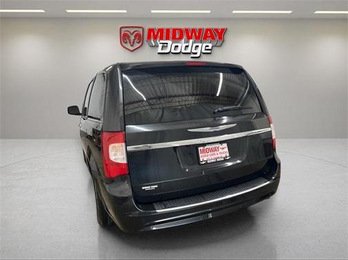 2014 Chrysler Town & Country Touring-L