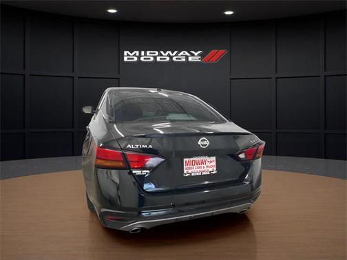 2021 Nissan Altima SR FWD