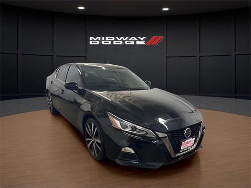 2021 Nissan Altima SR FWD