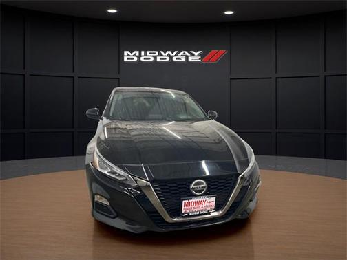 2021 Nissan Altima SR FWD