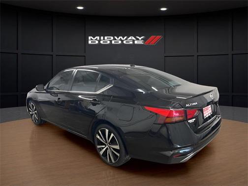 2021 Nissan Altima SR FWD