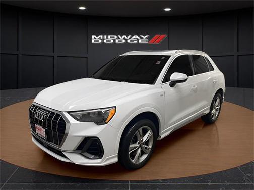2020 Audi Q3 45 S line Premium