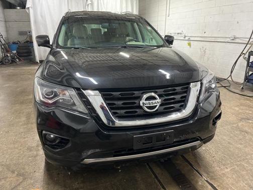 2018 Nissan Pathfinder SL