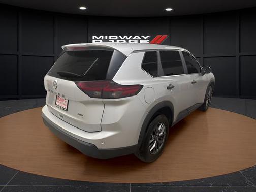 Brilliant Silver Metallic 2024 Nissan Rogue S