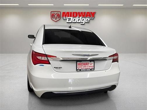 2013 Chrysler 200 Touring
