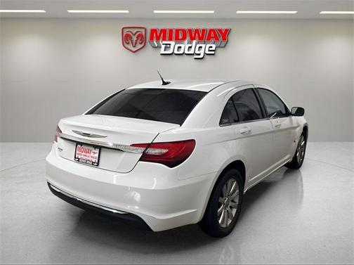 2013 Chrysler 200 Touring