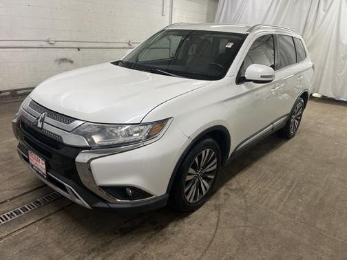 2019 Mitsubishi Outlander SE
