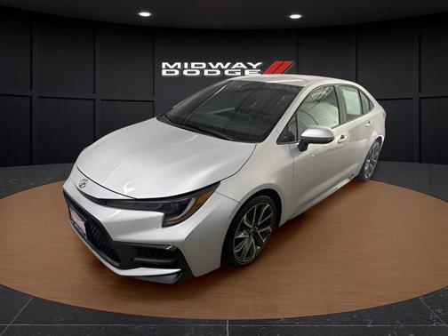 Classic Silver Metallic 2021 Toyota Corolla SE