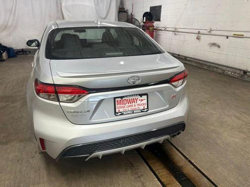 Classic Silver Metallic 2021 Toyota Corolla SE