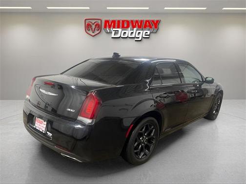 2019 Chrysler 300 S