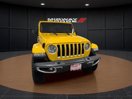Baja Yellow Clearcoat 2019 Jeep Wrangler Unlimited Sahara