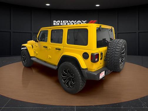 Baja Yellow Clearcoat 2019 Jeep Wrangler Unlimited Sahara