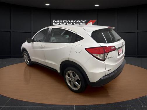 Platinum White Pearl 2022 Honda HR-V LX