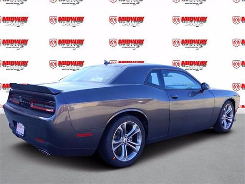 Photo 4 of 25 of 2021 Dodge Challenger GT