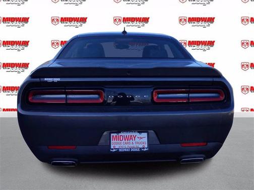 Photo 5 of 25 of 2021 Dodge Challenger GT