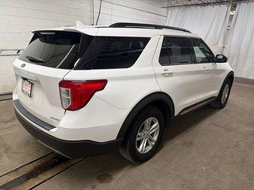 Star White Metallic Tri-Coat 2021 Ford Explorer XLT