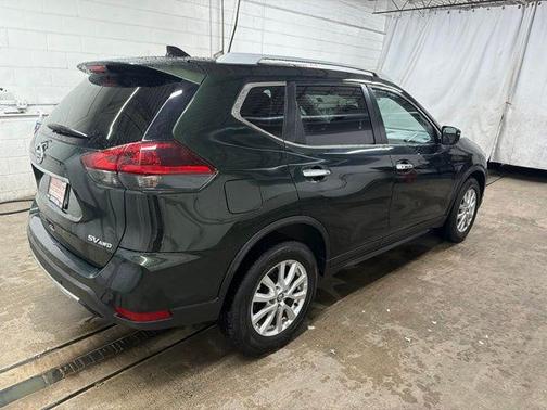 Midnight Pine Metallic 2019 Nissan Rogue SV