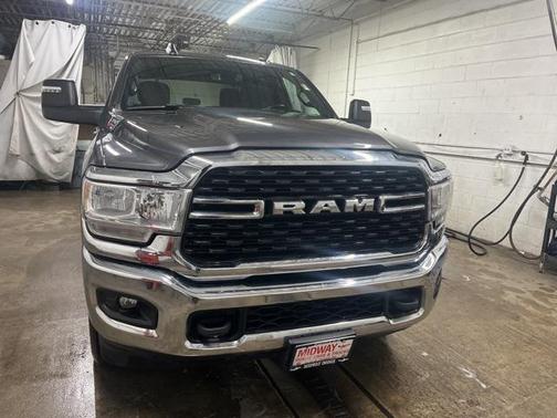 2024 RAM 2500 Big Horn Crew Cab 4x4 8' Box