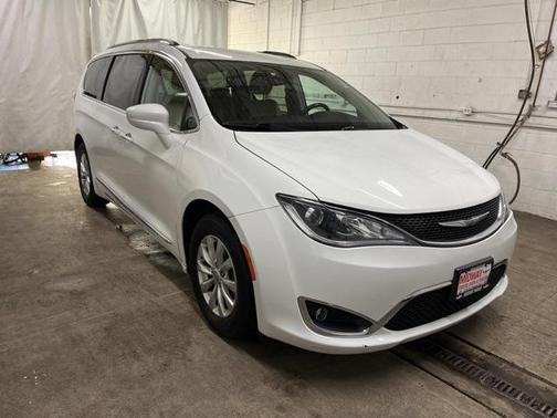 2018 Chrysler Pacifica Touring-L Plus