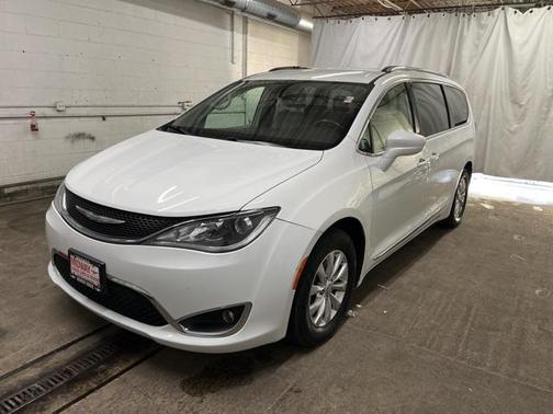 2018 Chrysler Pacifica Touring-L Plus