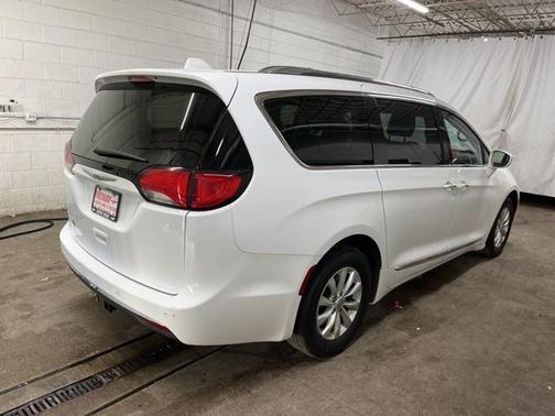 2018 Chrysler Pacifica Touring-L Plus