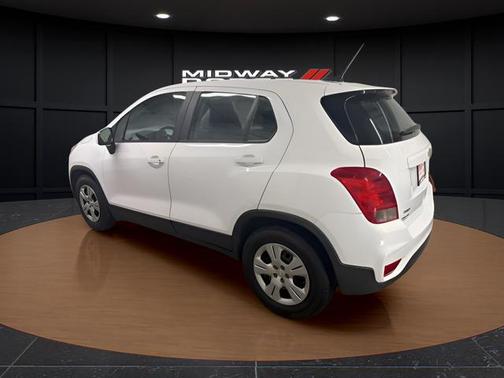 Summit White 2019 Chevrolet Trax LS