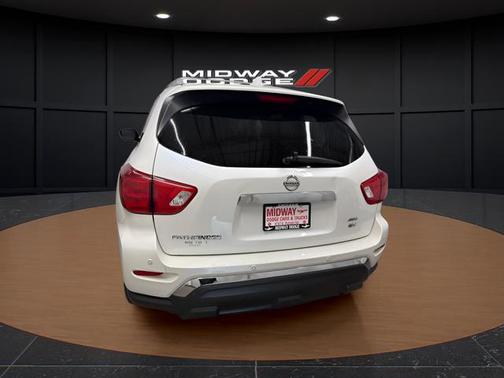 2019 Nissan Pathfinder SV