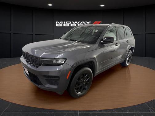 Baltic Gray Metallic Clearcoat 2024 Jeep Grand Cherokee Altitude