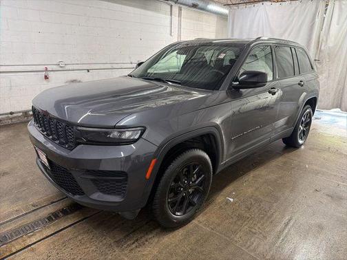 Baltic Gray Metallic Clearcoat 2024 Jeep Grand Cherokee Altitude