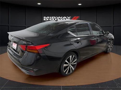 2020 Nissan Altima SR FWD