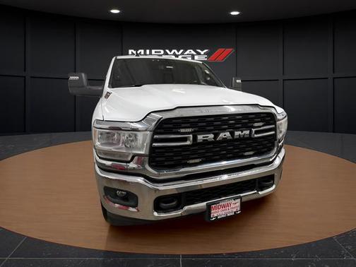 Bright White Clearcoat 2024 RAM 2500 Big Horn Crew Cab 4x4 6'4' Box