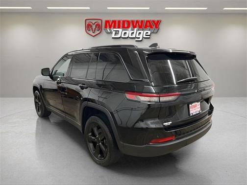 2022 Jeep Grand Cherokee Altitude