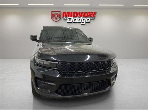 2022 Jeep Grand Cherokee Altitude