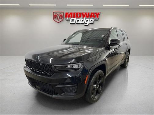 2022 Jeep Grand Cherokee Altitude