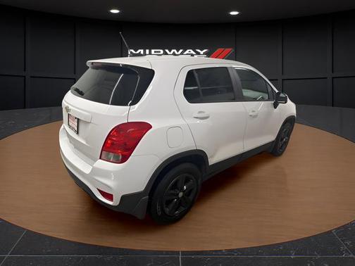 Summit White 2019 Chevrolet Trax LS