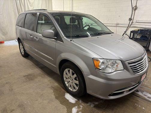 Billet Silver Metallic Clearcoat 2016 Chrysler Town & Country Touring