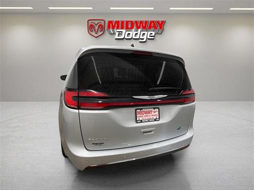 2023 Chrysler Pacifica Hybrid Limited
