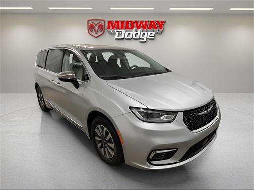 2023 Chrysler Pacifica Hybrid Limited