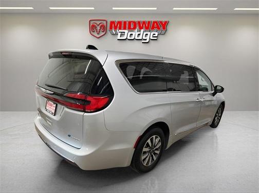 2023 Chrysler Pacifica Hybrid Limited