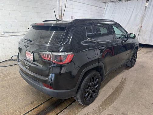 Diamond Black Crystal Pearlcoat 2023 Jeep Compass Latitude