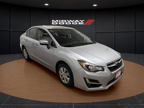 Ice Silver Metallic 2016 Subaru Impreza 2.0i