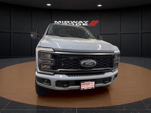 Glacier Gray Metallic Tri-Coat 2024 Ford F-250 Lariat
