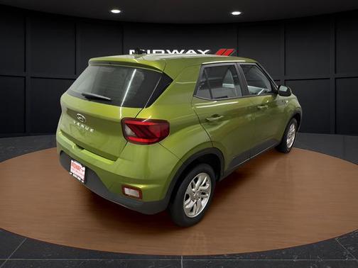 2022 Hyundai VENUE SE